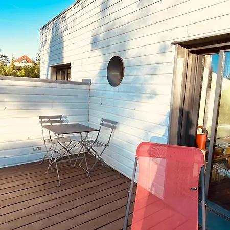Duplex Terrasse & Piscine Privee - Vue -nature -proche Lyon