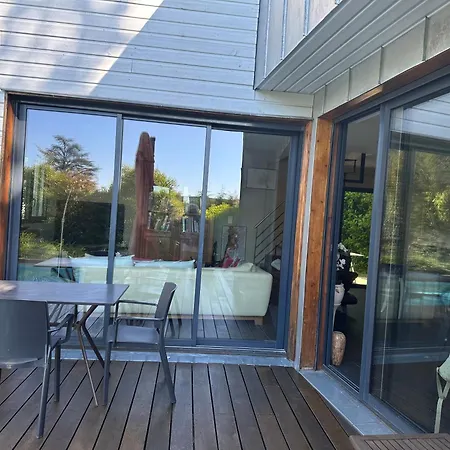 Duplex Terrasse & Piscine Privee - Vue -nature -proche Lyon * Saint-Didier-au-Mont-d'Or