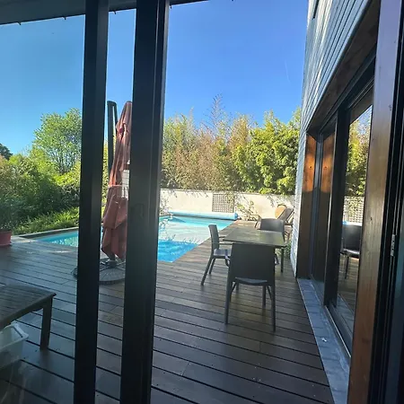 Duplex Terrasse & Piscine Privee - Vue -nature -proche Lyon Villa *