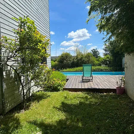 Duplex Terrasse & Piscine Privee - Vue -nature -proche Lyon Villa *